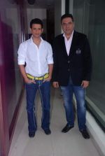 Sharman Joshi, Boman Irani promote Ferrari Ki Sawari at BIG fm, Andheri, Mumbai on 14th June 2012 (4).JPG